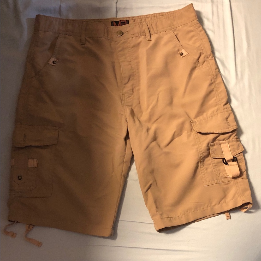 NWOT! Marx & Dutch Men's Casual Khaki Cargo Shorts(Waist Size 34)